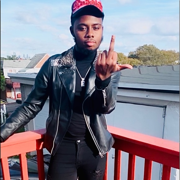 Biker jacket with custom neck design - Picture 5 of 6